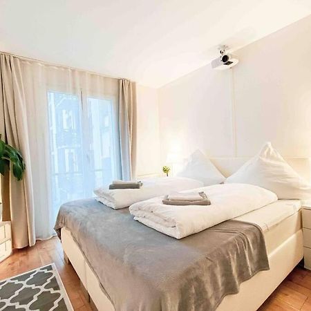 Luxury Home Cinema 2R Apt + Balcony / 65M² لبسيا المظهر الخارجي الصورة