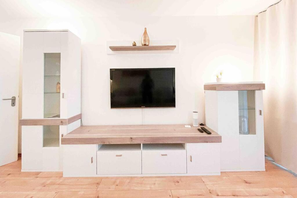 Luxury Home Cinema 2R Apt + Balcony / 65M² لبسيا المظهر الخارجي الصورة