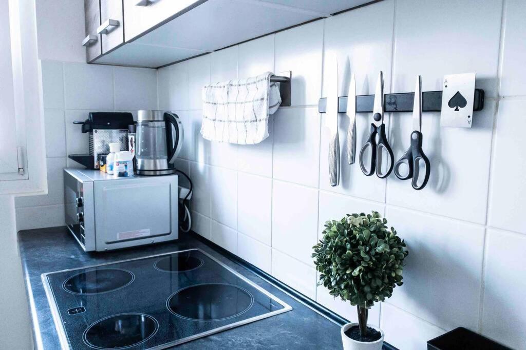 Luxury Home Cinema 2R Apt + Balcony / 65M² لبسيا المظهر الخارجي الصورة
